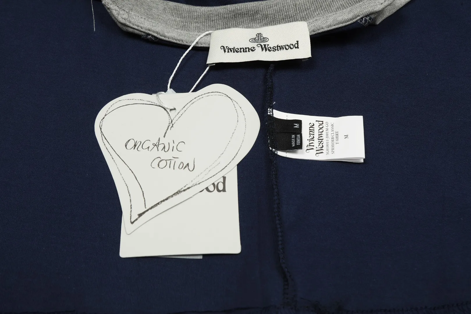 "Classic long sleeves" vivienne west wood Vivienne Saturn classic versatile raglan long sleeves Simple and fashionable, highly practical to wear inside and outside 2024's top hot style No need to say more, go straight to the details, full series of correct accessories, every detail is completely restored, and can be filled directly. Size: S M L Color: white and black, white pink, navy gray